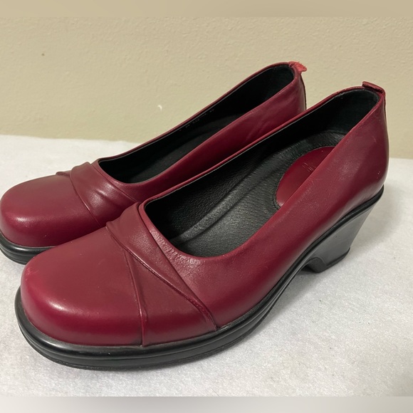 Dansko  Red Leather Mary Jane Wedge Shoes Women’s Size 37/6.5 US Wedge Heel - Picture 12 of 12